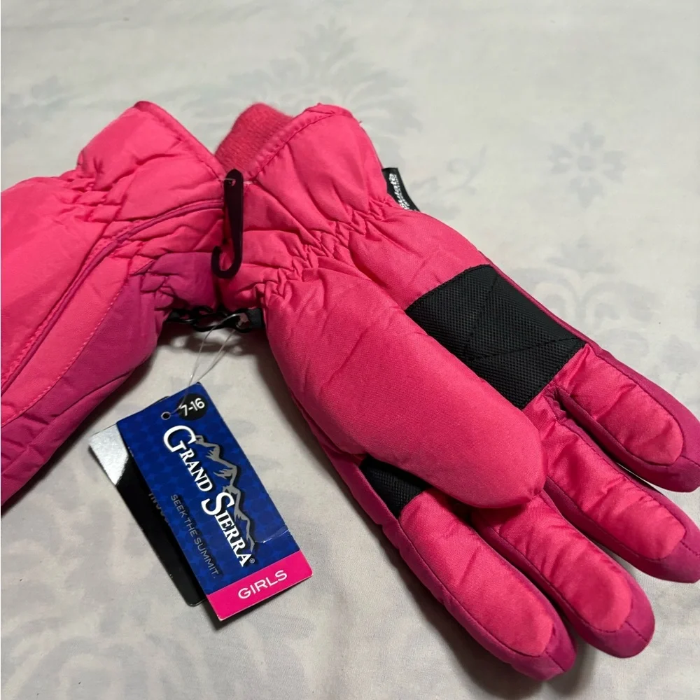 Kids' Fuchsia Mittens